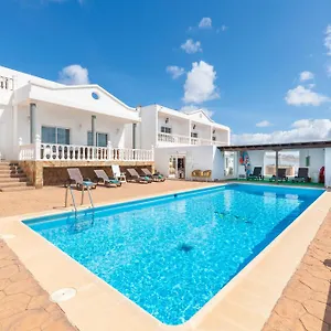 finca-la-calera-lanzarote.puertodelcarmen-hotels.org/
