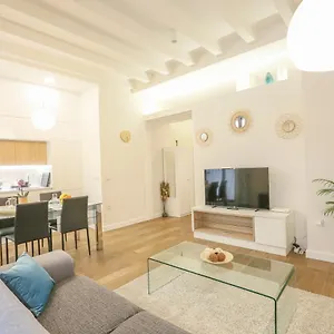 T&l Triana Loft - Just Like At Apartment